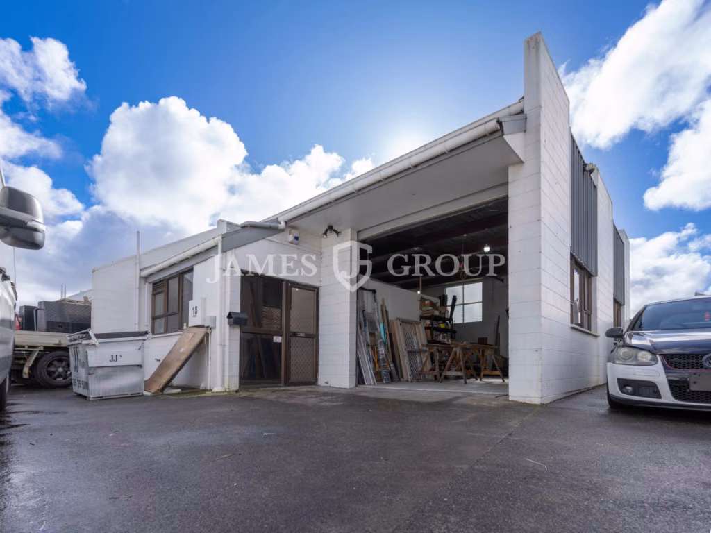 90sqm Wiri Industrial With Large Car Parks