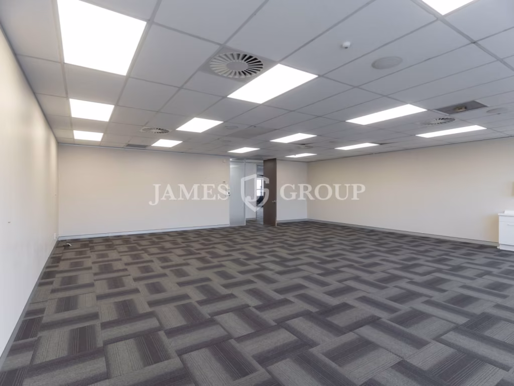 Bright, Refurbished 87sqm Office In Central Epsom