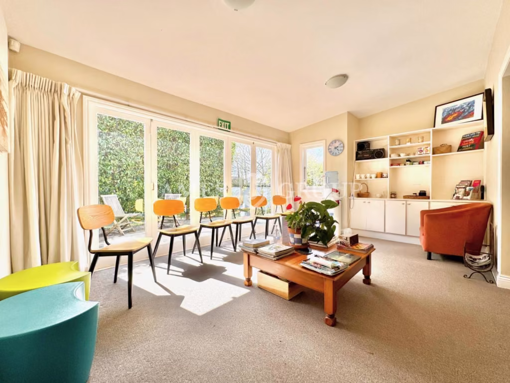 High Profile Greenlane Villa Office