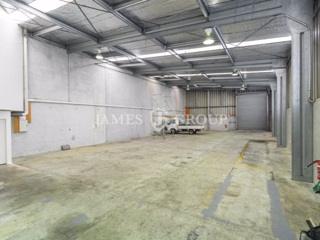Large Drive-through Industrial In Swanson