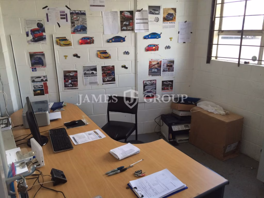 Bite-sized Pakuranga Unit + Profile | 77m²