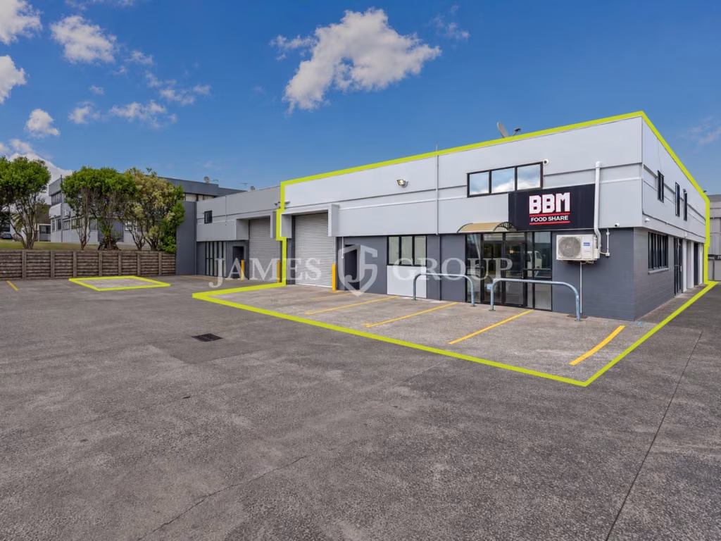Hobill Ave Industrial In Dual Access Complex