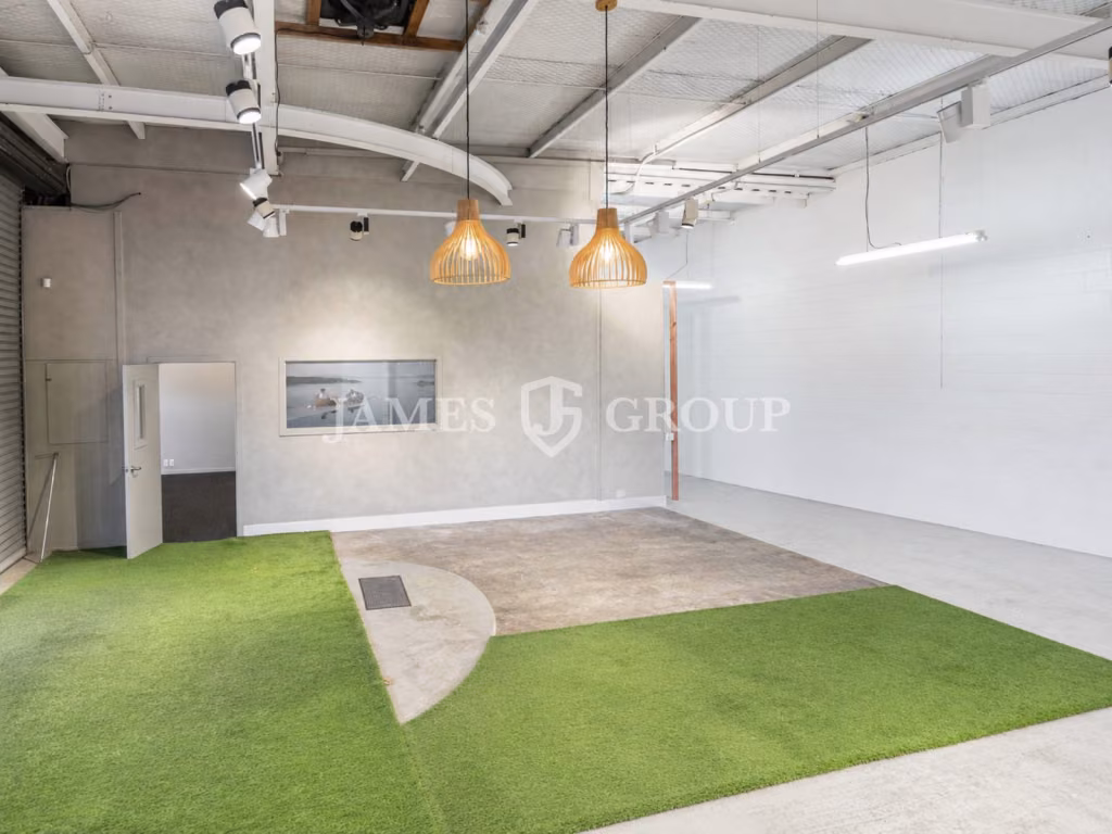 Grey Lynn Office / Studio With Roller Door