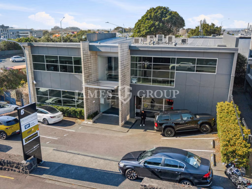 City Fringe Office With Four Car Parks