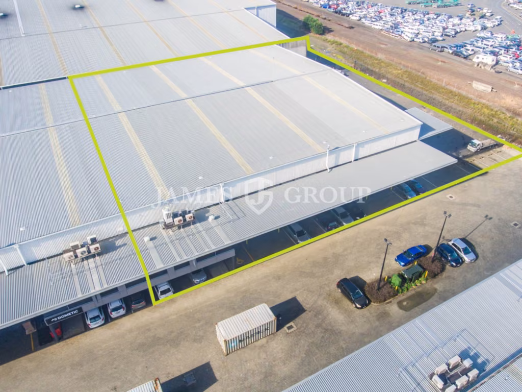 2,048sqm A-grade Warehouse With 1,255sqm Yard