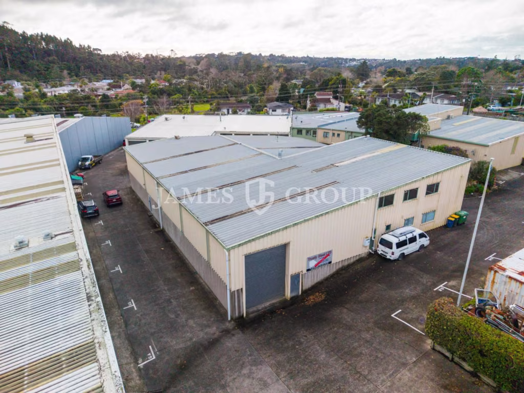 Large Drive-through Industrial In Swanson