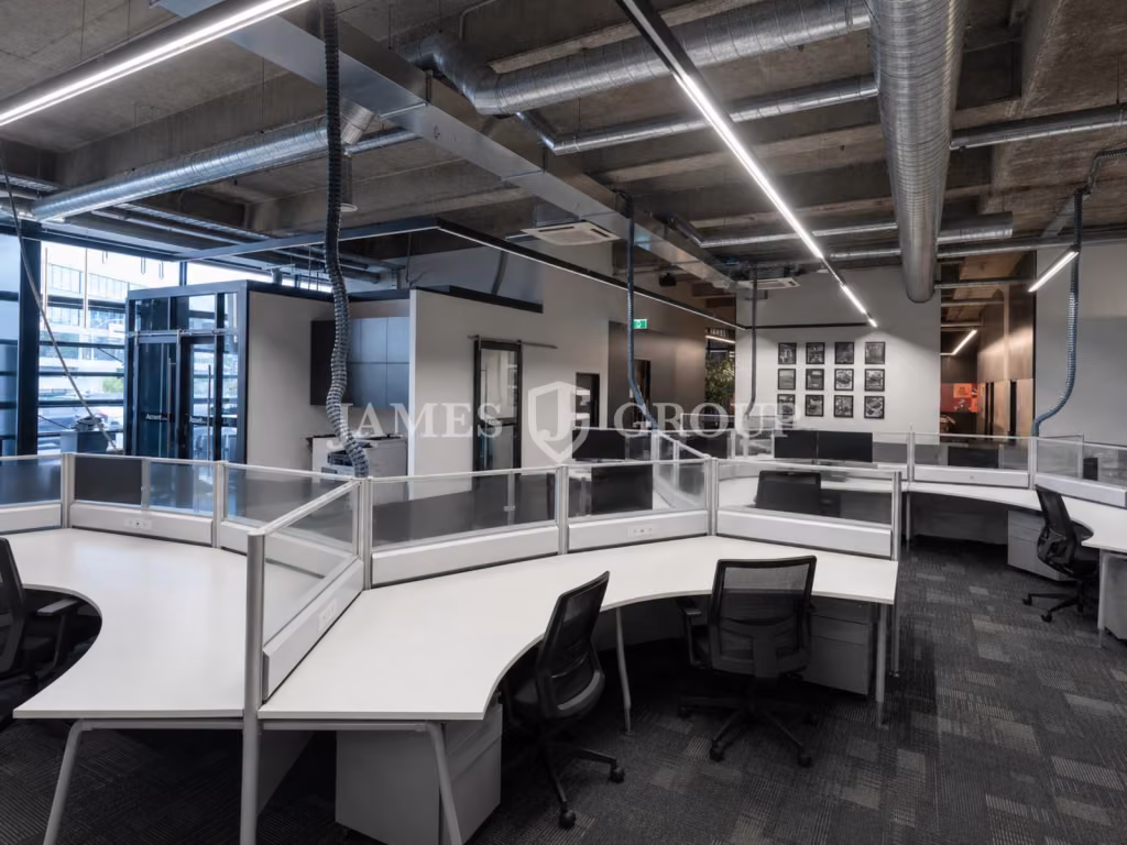 Large City Works Depot Office | 585m²