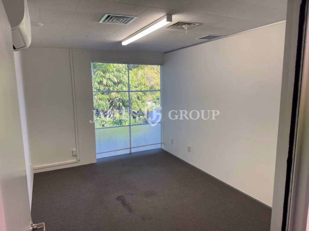 Quality Office On The Edge Of The 1050 Precinct