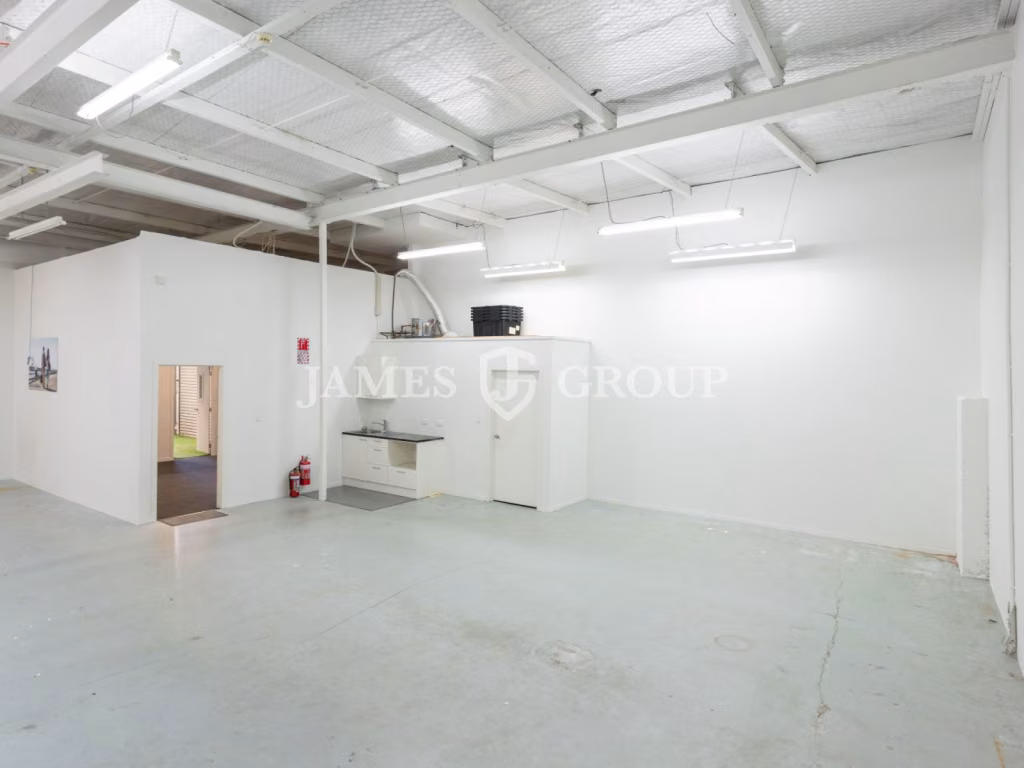Grey Lynn Office / Studio With Roller Door
