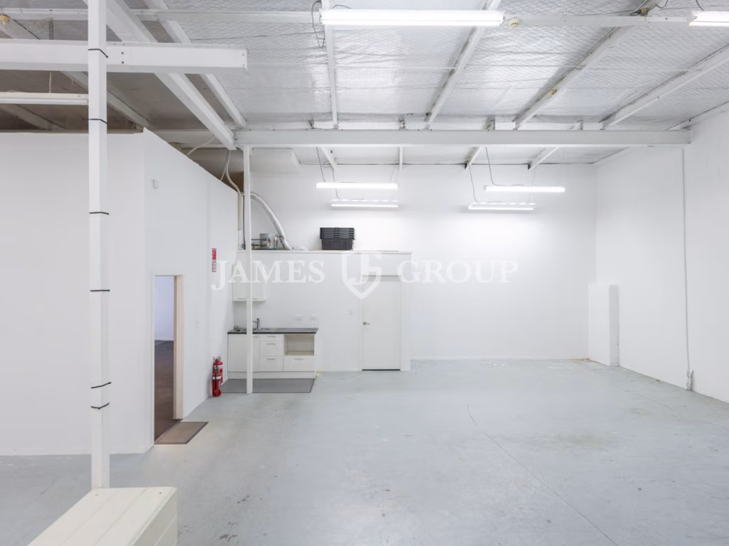 Grey Lynn Office / Studio With Roller Door
