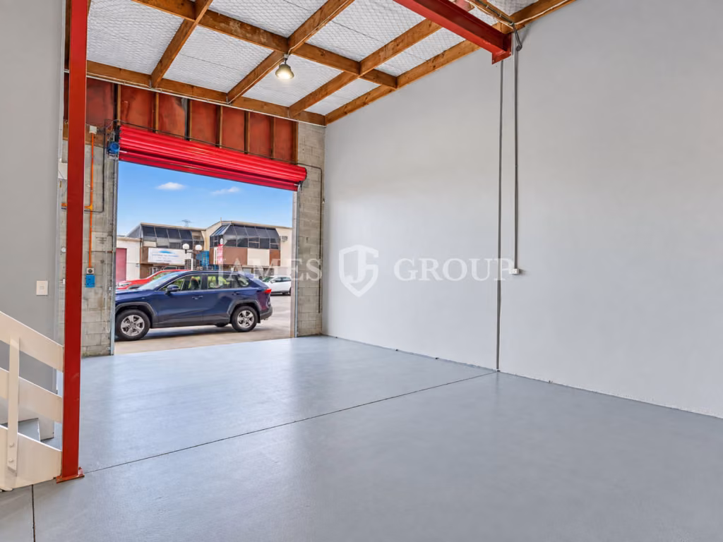 Immaculate Industrial Unit | 180m²