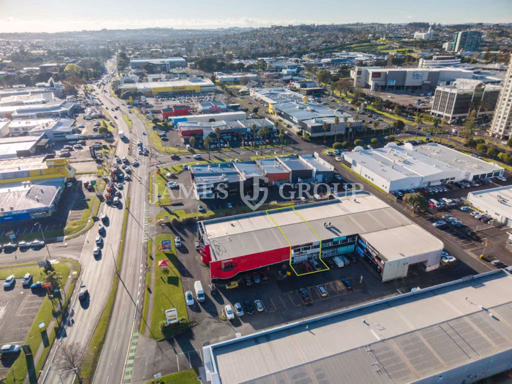 High Profile Trade Retail On Cavendish Drive!
