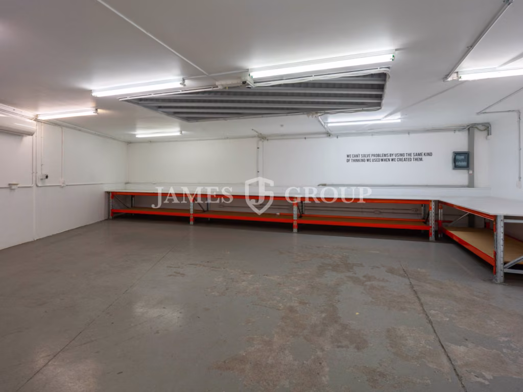 Versatile Eden Terrace Industrial Space