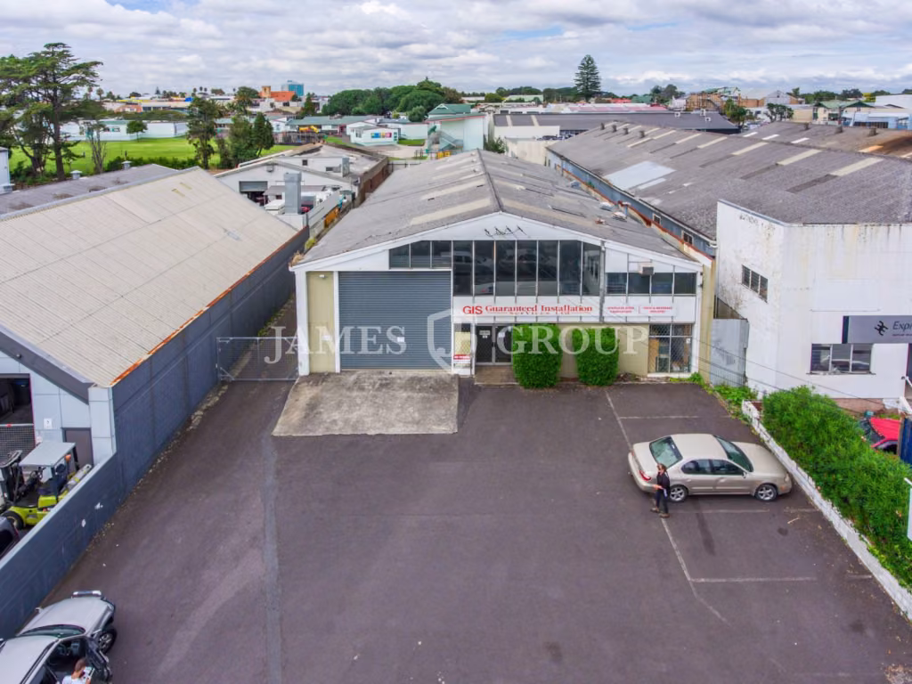 Versatile Industrial With Dual Yard And Gantry