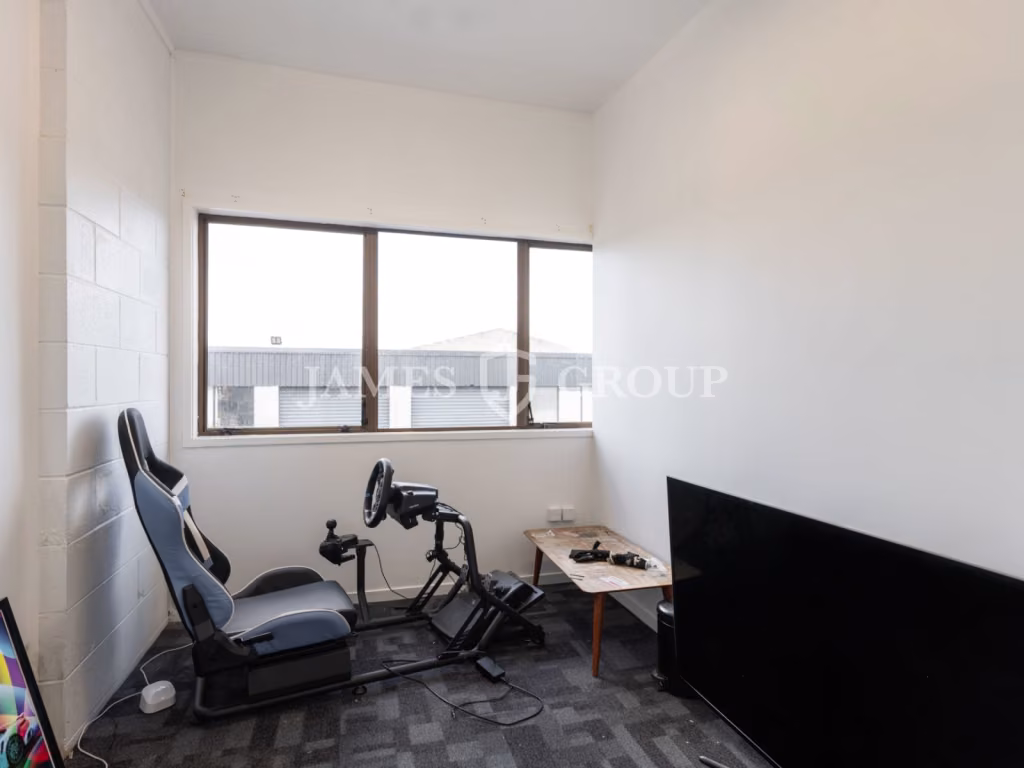Versatile Henderson Unit | 237m²
