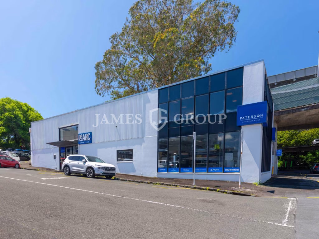 Rare City Fringe Showroom Opportunity
