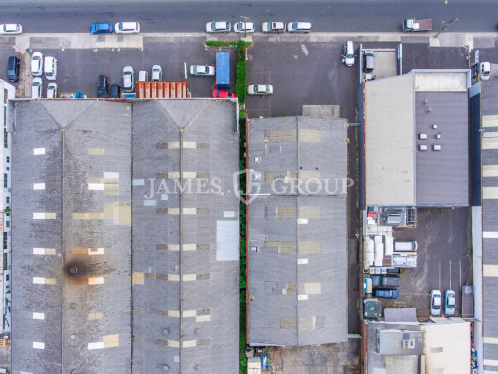 Versatile Industrial With Dual Yard And Gantry