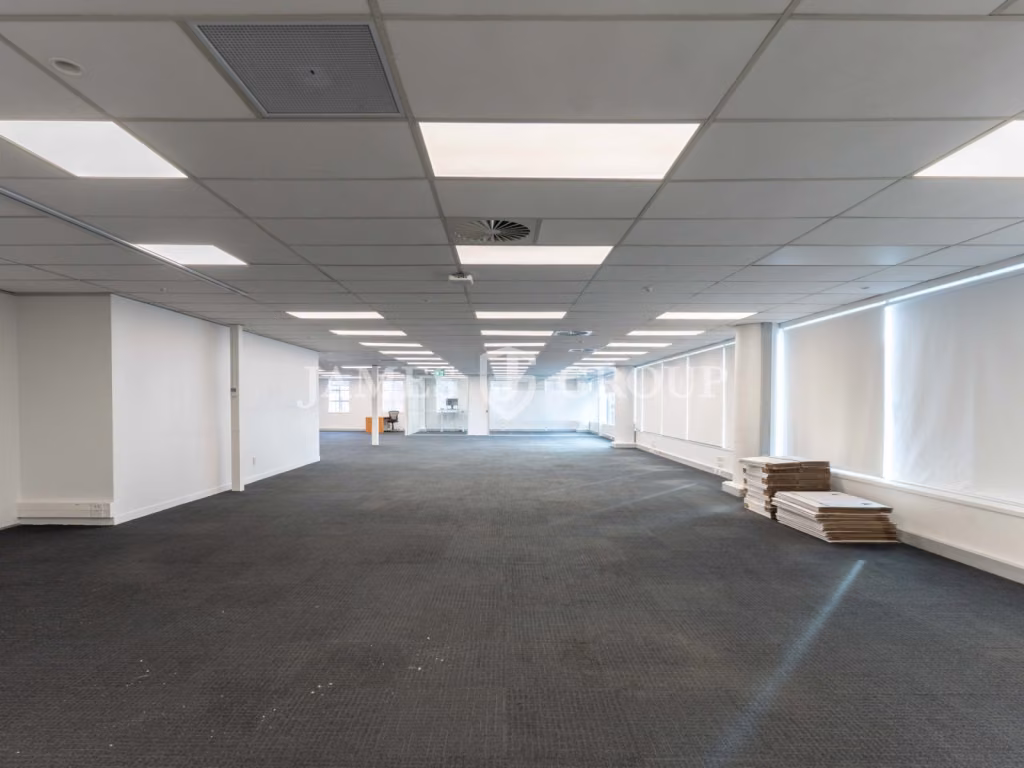 Prime Office Space + High Exposure | 985sqm