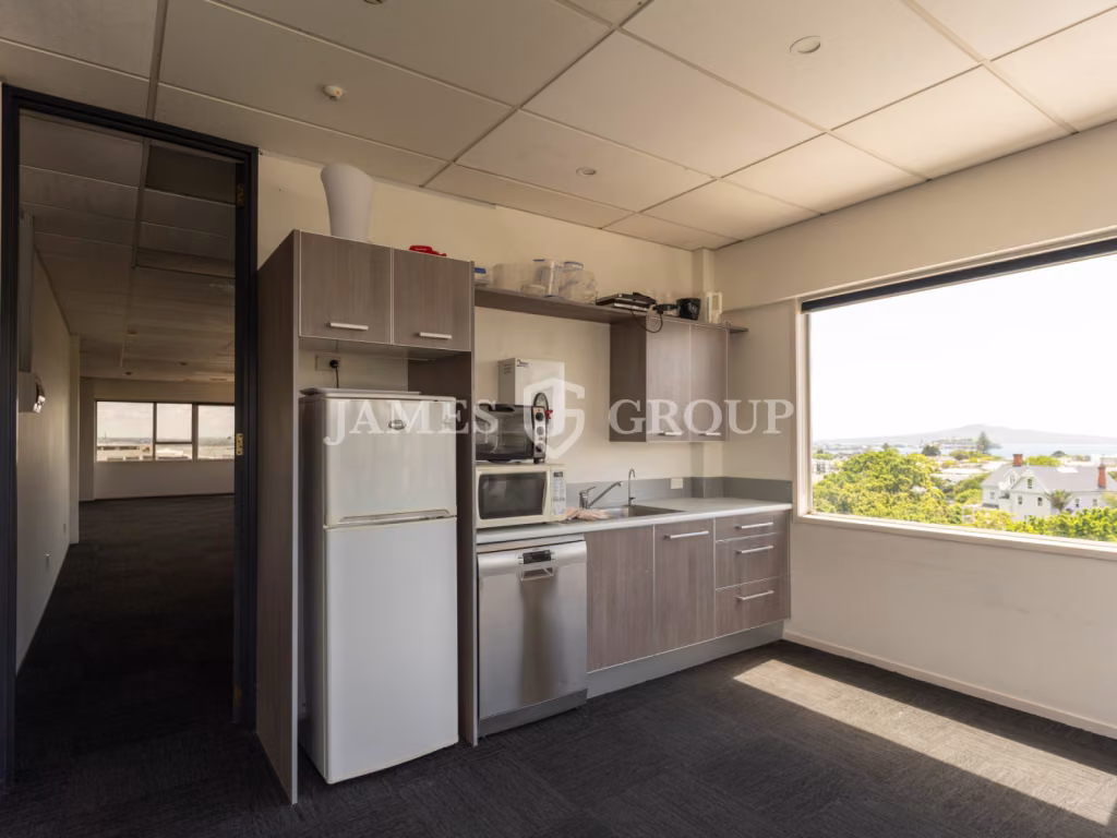 Bright Top Floor Parnell Office With Harbour Views