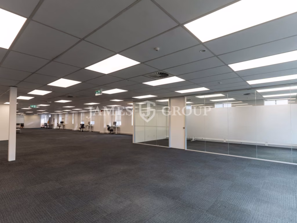 Prime Office Space + High Exposure | 985sqm