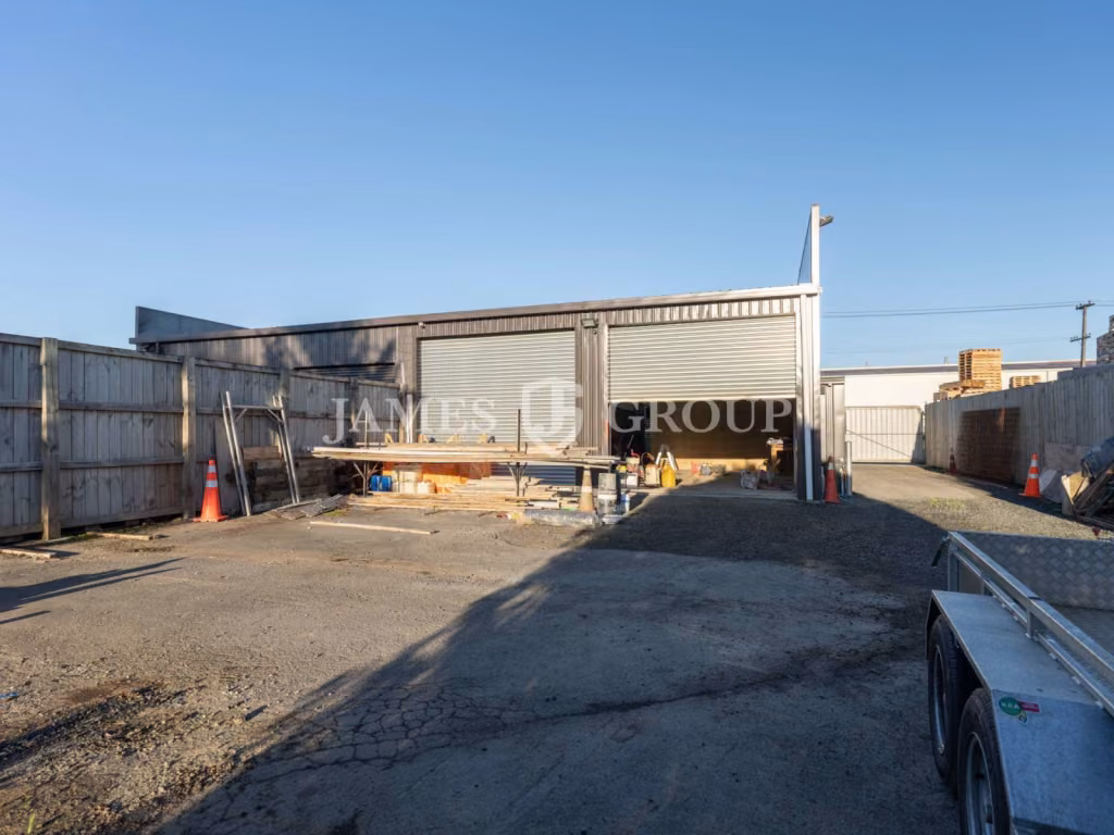 Modern Warehouse & Office With Secure Yard