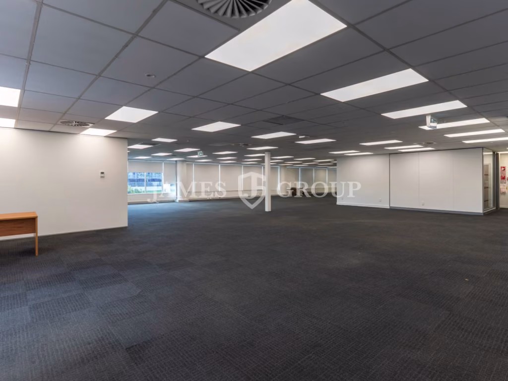 Prime Office Space + High Exposure | 985sqm