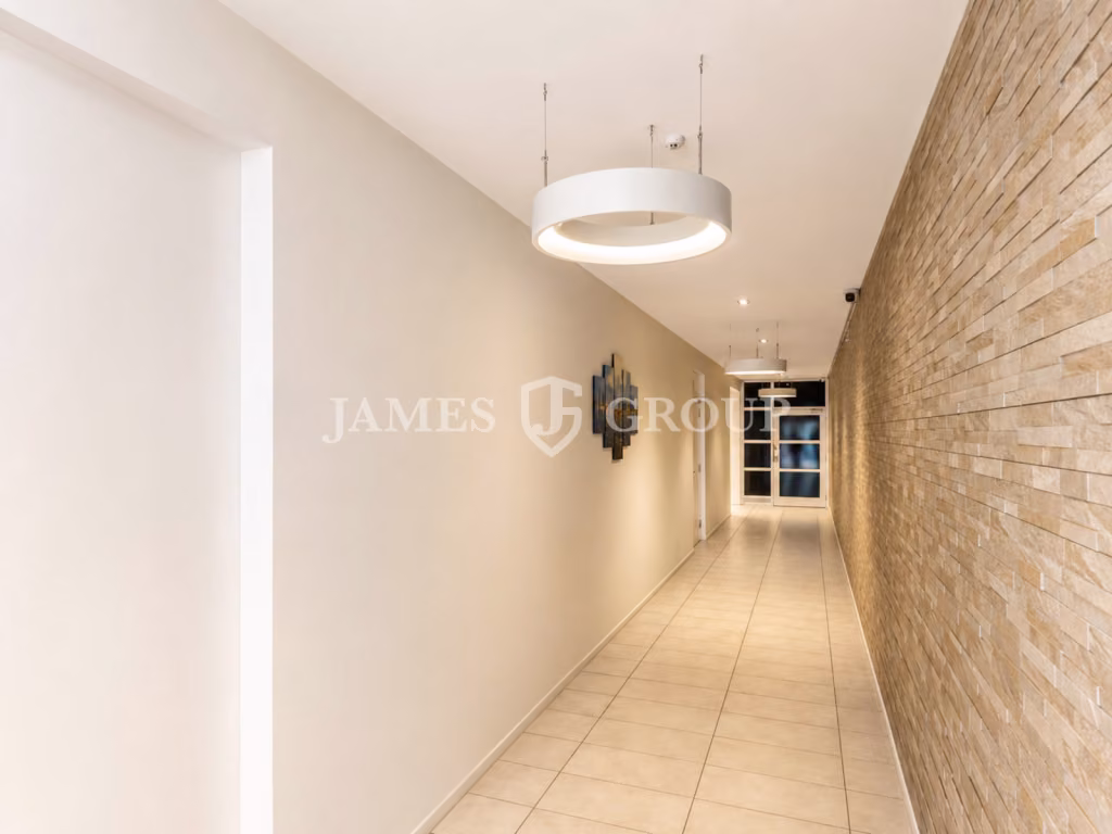Full Floor Office In Parnell