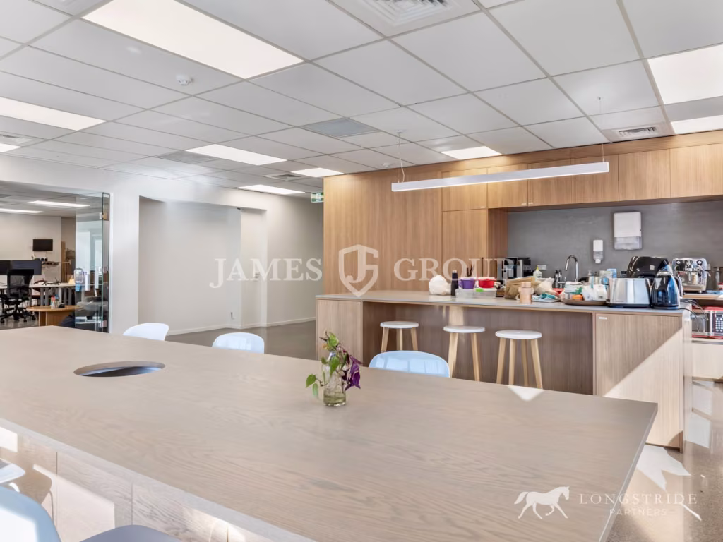Premium Newmarket Office With Shared Amenities