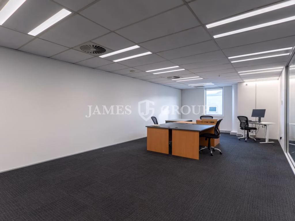 Prime Office Space + High Exposure | 985sqm