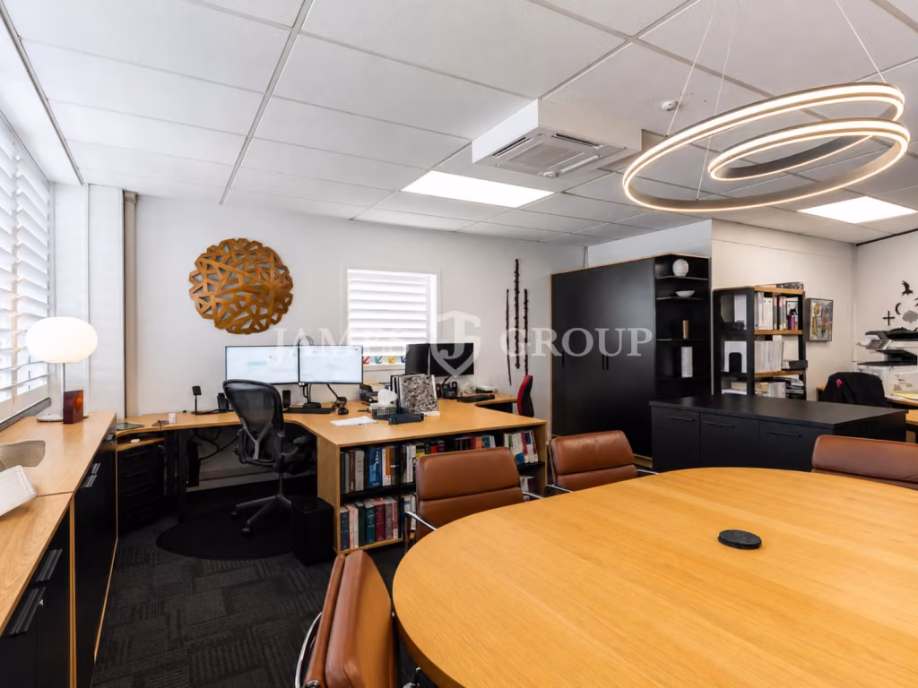 Full Floor Office In Parnell