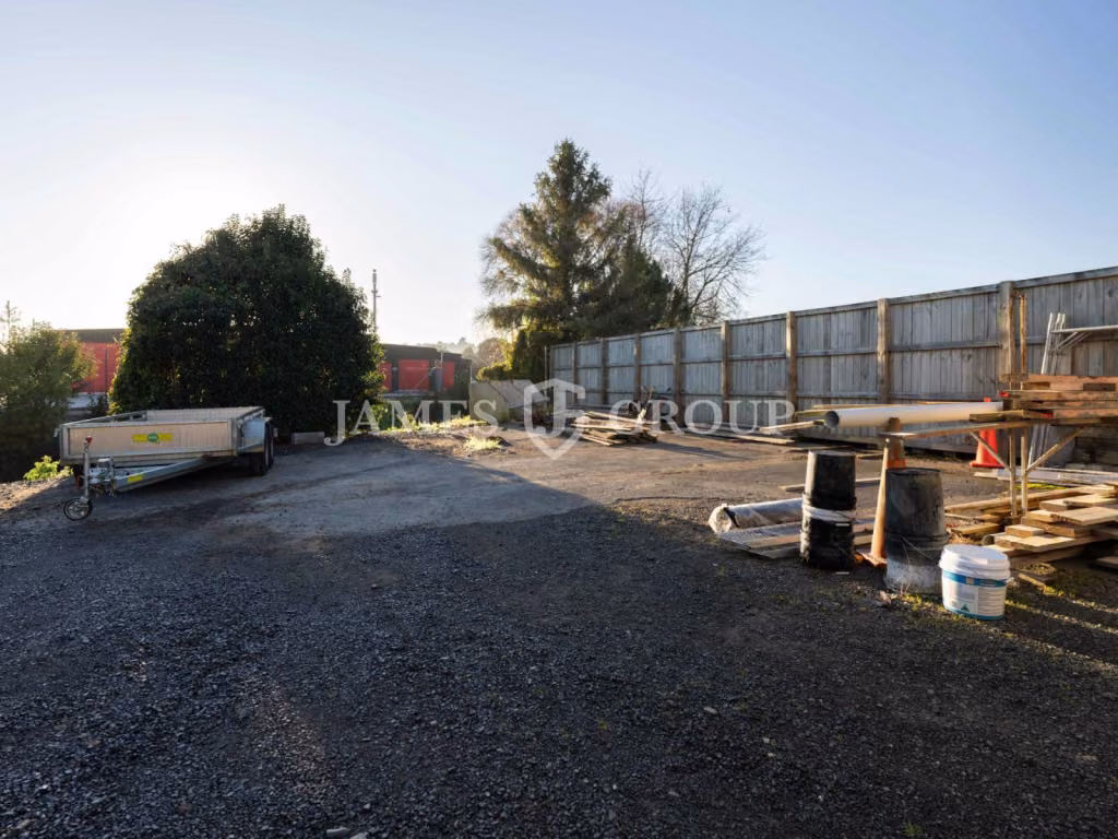 Modern Warehouse & Office With Secure Yard