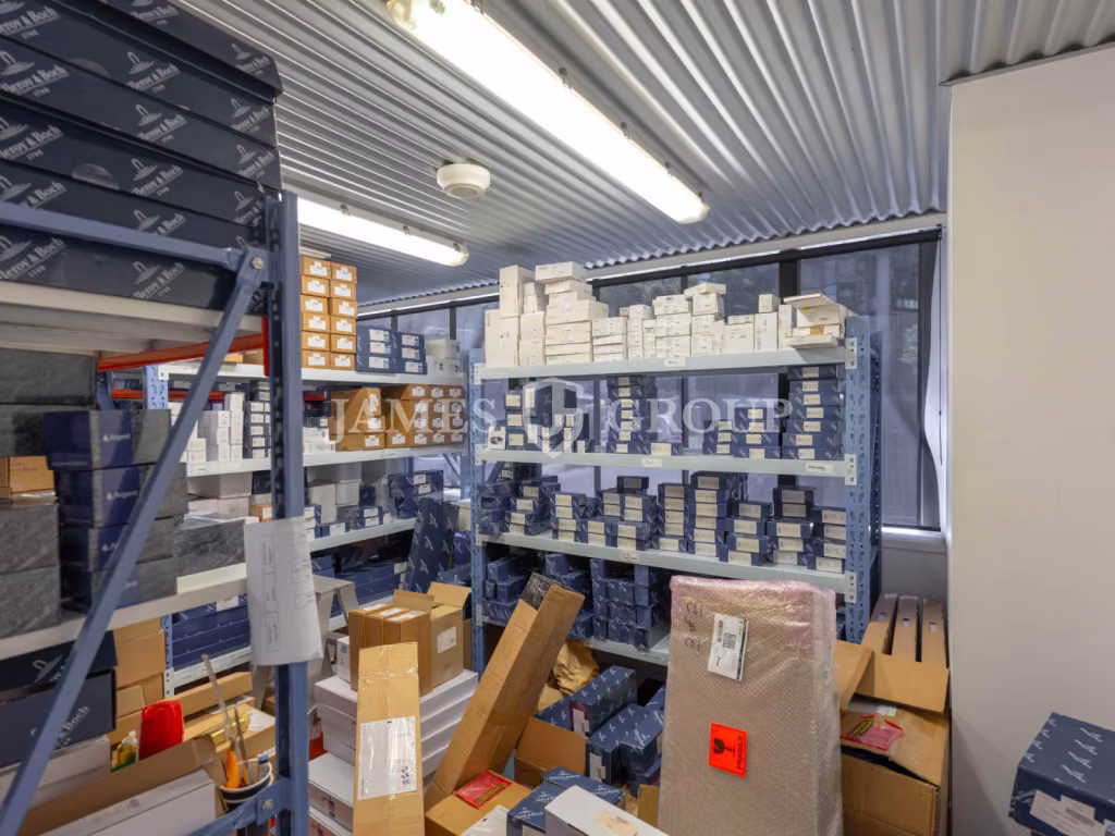 Rare City Fringe Showroom Opportunity