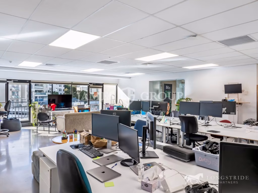 Premium Newmarket Office With Shared Amenities