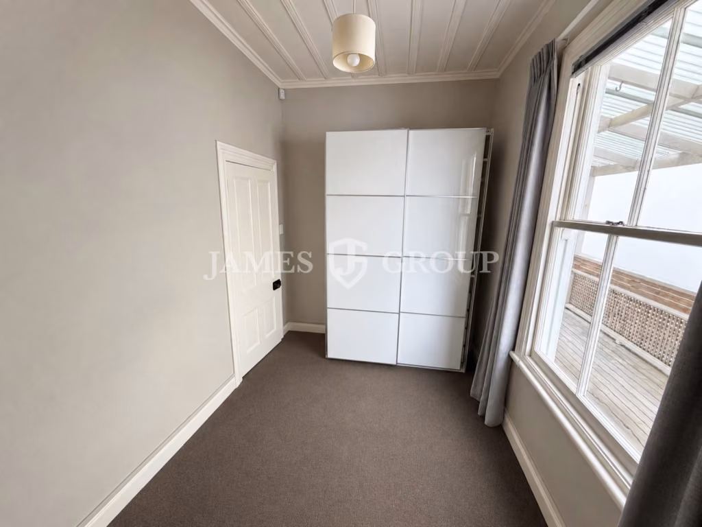 Character Live/work Space In Prime Herne Bay