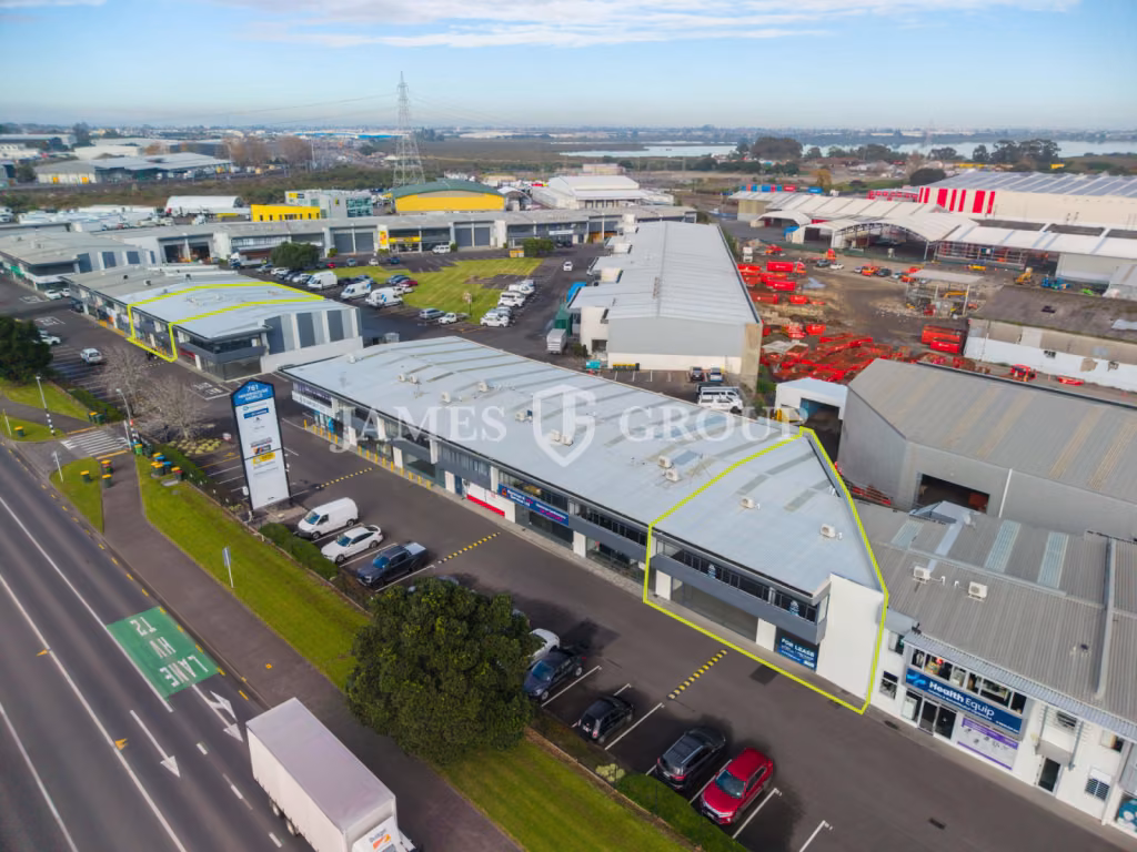 Prime Great South Road Showroom Opportunity
