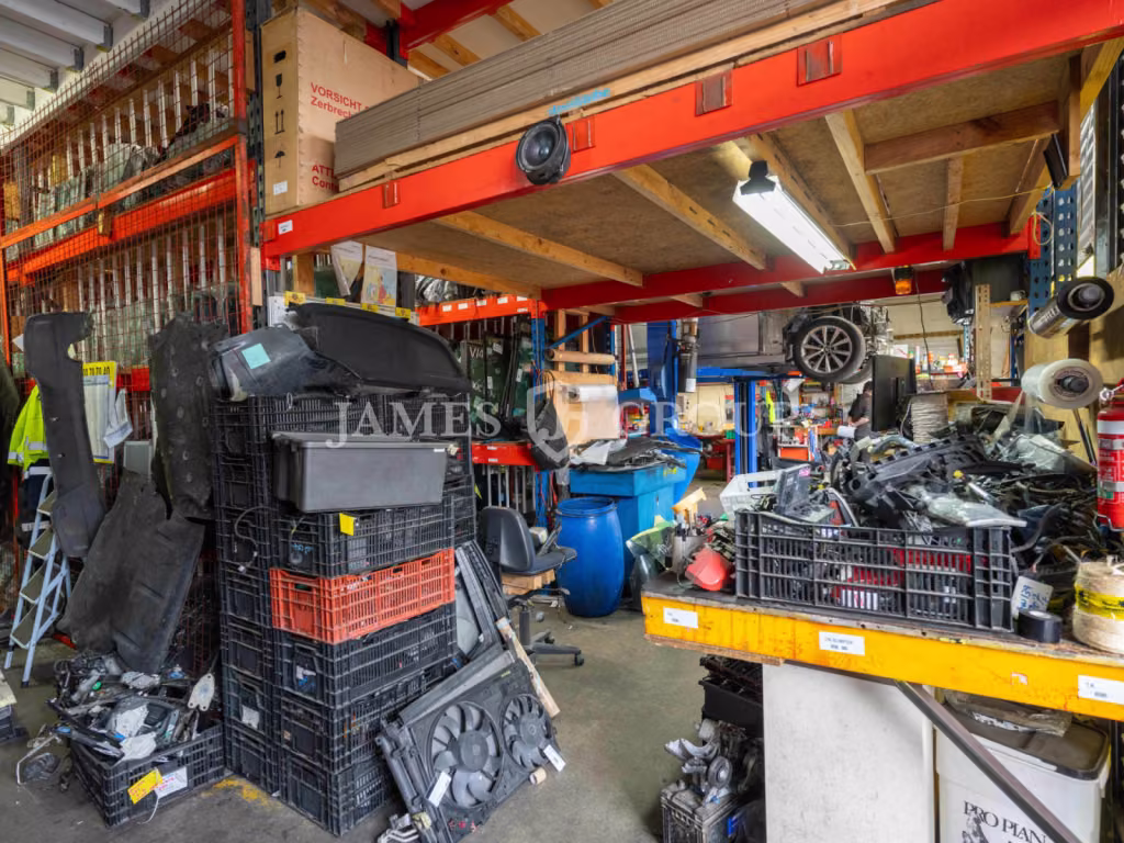 Unbeatable Location, Secure Yard, Landlord Fitout!