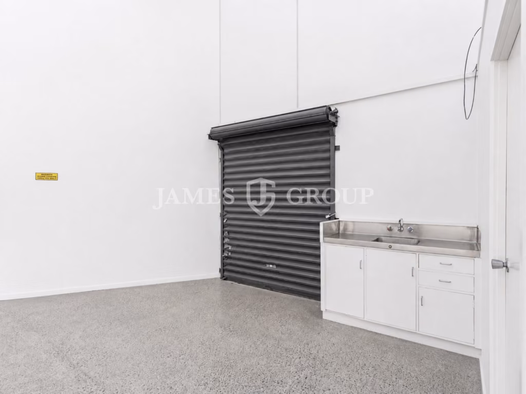 Prime Great South Road Showroom Opportunity