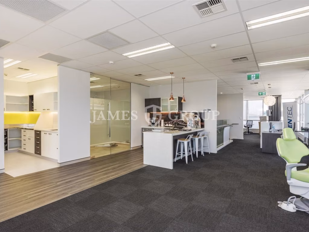 2,200m² Stonehill Business Park Facility