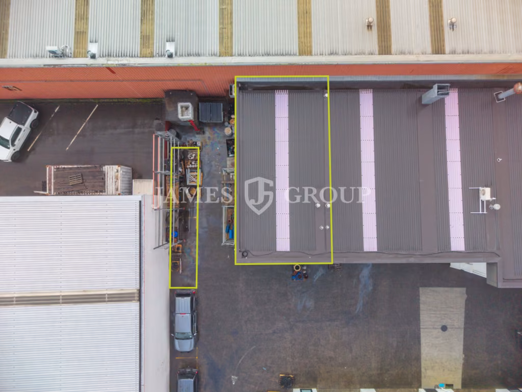 Secure End Unit In Drive Around Complex
