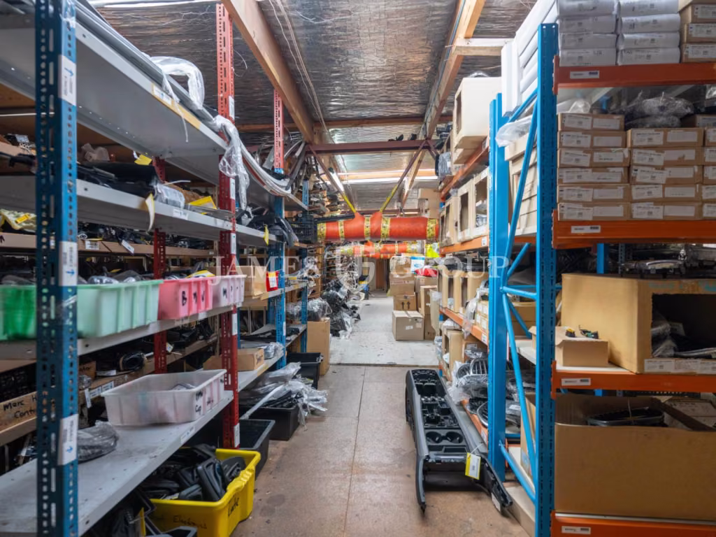 Unbeatable Location, Secure Yard, Landlord Fitout!