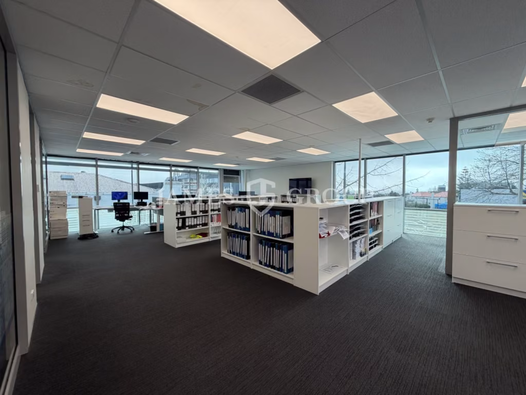 Bright Parnell Office With Views