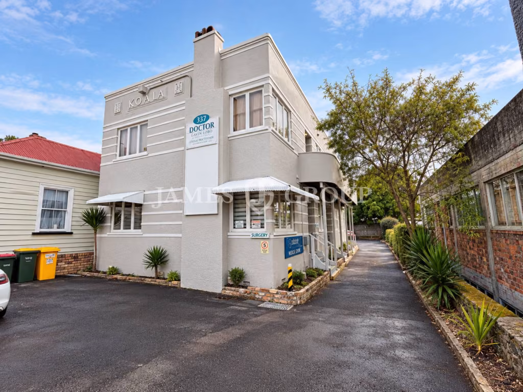 Sunny Ground Floor Office In Mount Eden