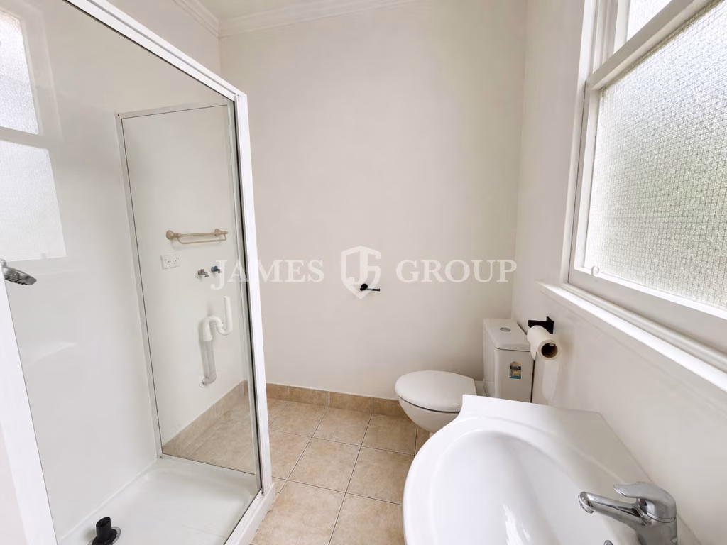 Sunny Ground Floor Office In Mount Eden
