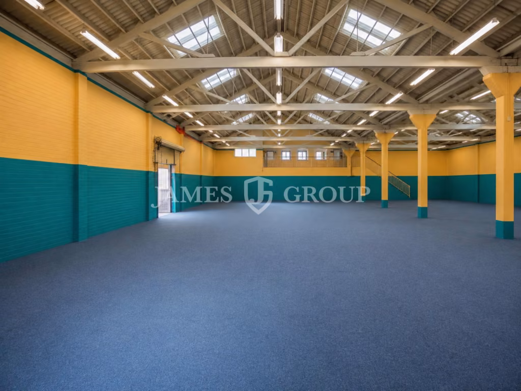 598m² Industrial Sublease On Beaumont Street