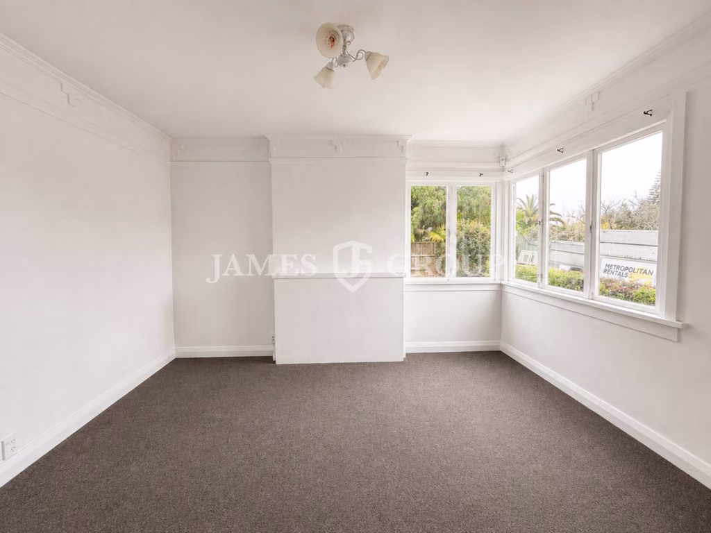 Sunny Ground Floor Office In Mount Eden