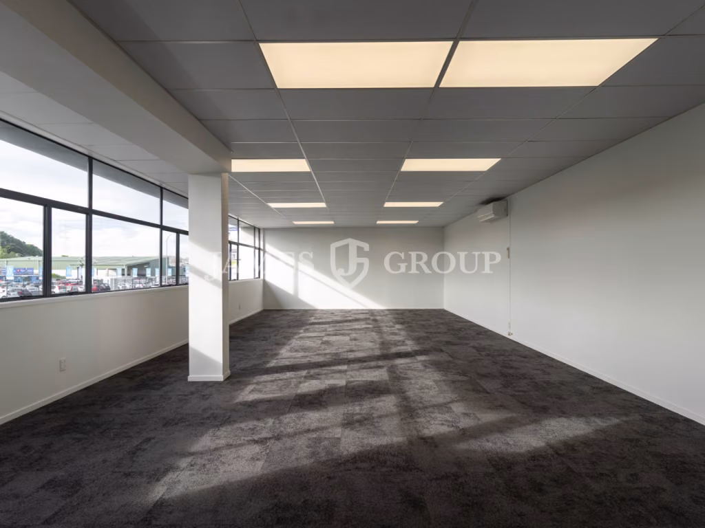 Prime Great South Road Showroom Opportunity
