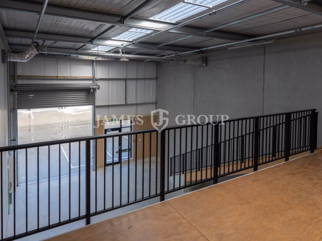 Modern High-stud Industrial Unit – Mangere