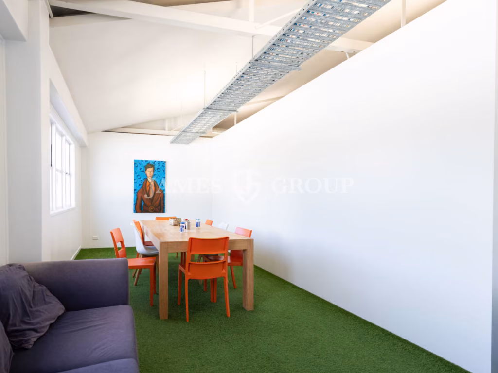 Top Floor Office – Heart Of Newmarket