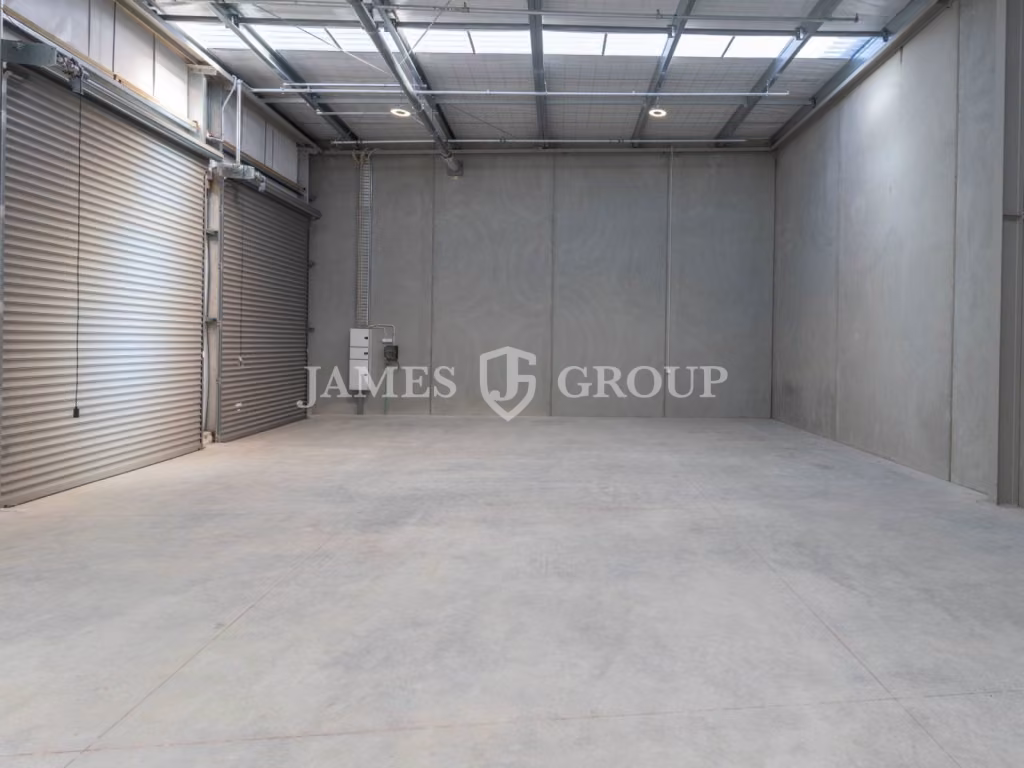 Modern Industrial Unit In Prime Mangere Location