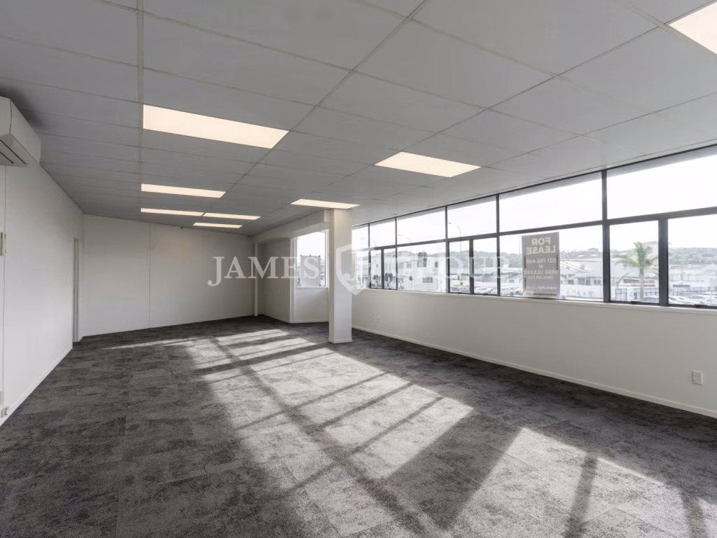 Prime Great South Road Showroom Opportunity